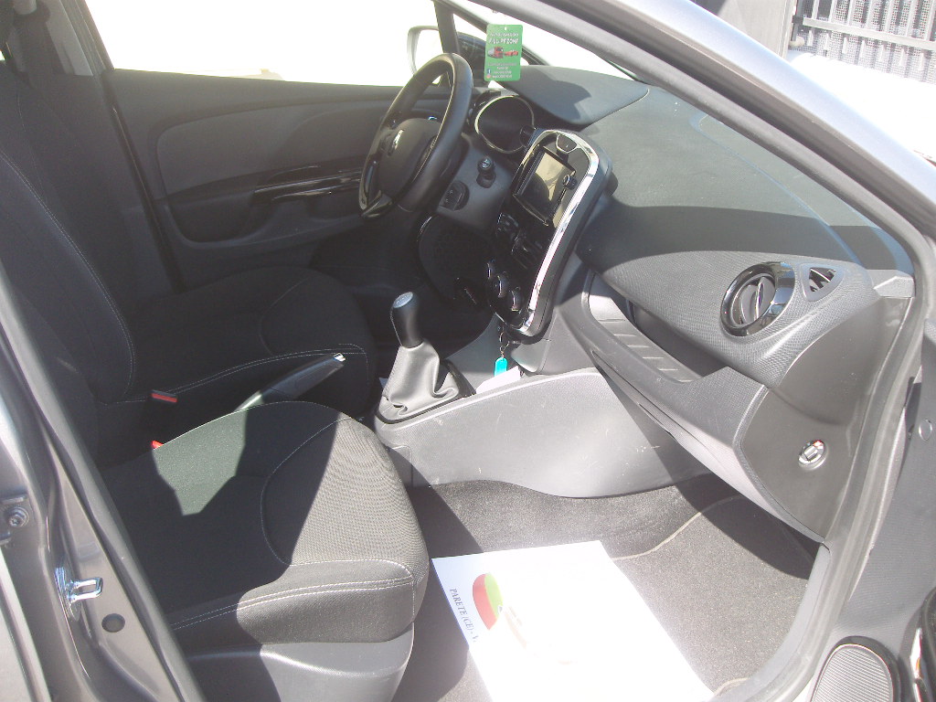 RENAULT NEW CLIO 1.0 BENZINA 2000KM - Clicca l'immagine per chiudere